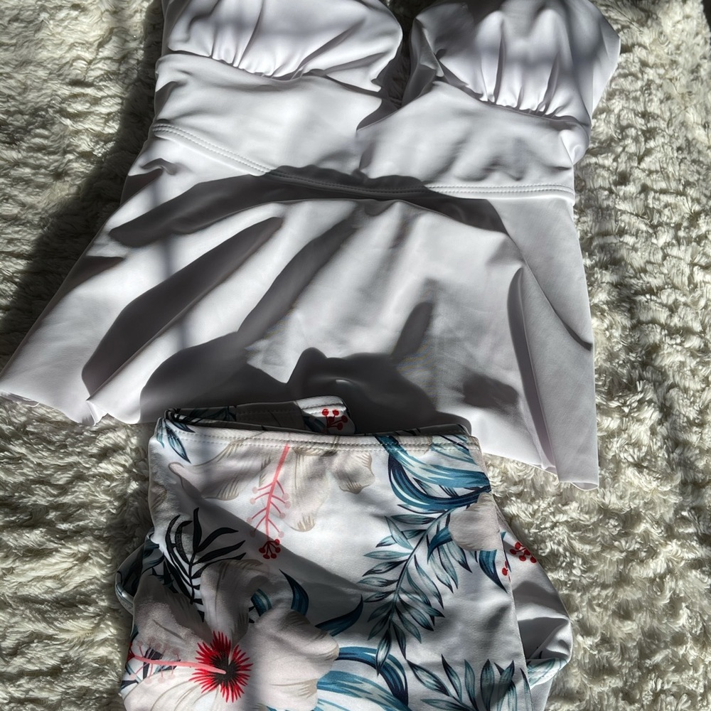 2piece SHEIN tankini set. Bathing suit. Swimsuit.